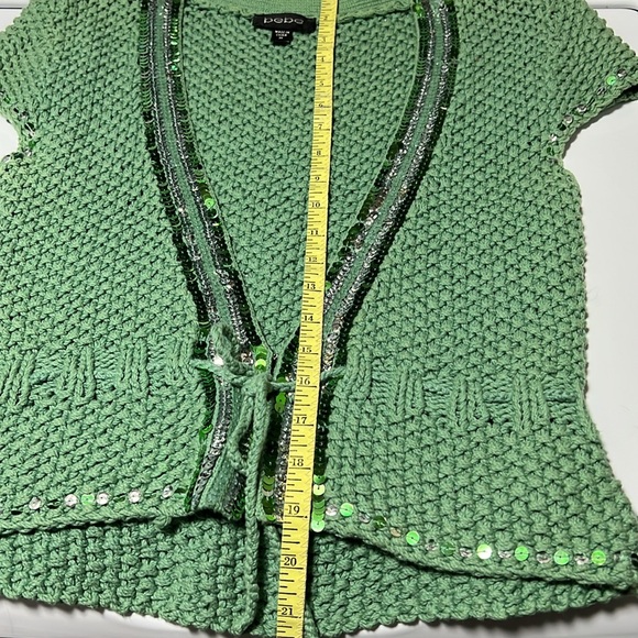 Medium green Bebe vest sweater. - Picture 6 of 7